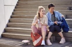 Mepal Saladbox Ellipse – Lunchbox Voor Volwassenen En Saladebox To Go – Nordic Pink – Groot Genoeg Voor Een Maaltijdsalade -Mepal 1200x783 1