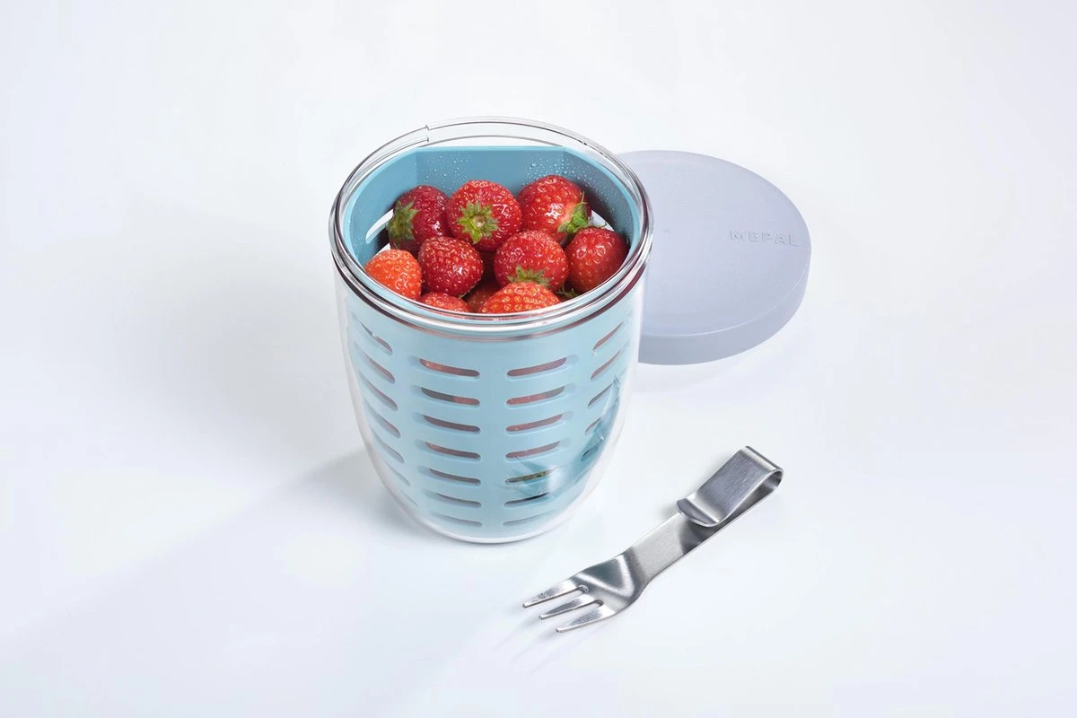 Mepal – Fruit-& Veggie Pot Ellipse – Fruitbox Voor Onderweg - Nordic Green – Voorzien Van Vergietje En RVS Vorkje 6 Mepal – Fruit-& Veggie Pot Ellipse – Fruitbox Voor Onderweg - Nordic Green – Voorzien Van Vergietje En RVS Vorkje - Afbeelding 4