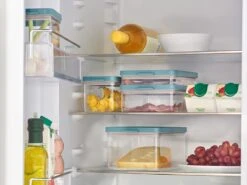 Mepal – Koelkastdoos Omnia Vleeswaren 3-laags – Nordic White – Vleeswarendoos Koelkast – Vershoudbakjes – Makkelijk Stapelbaar – Houdt Vleeswaren Vers – Lucht En- Aromadicht -Mepal 1200x899 1