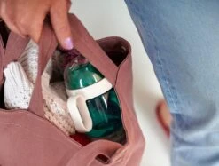 Mepal Mio – Antilekbeker 200 Ml – Gegarandeerd Lekvrij – Deep Blue – Kan Tegen Een Stootje – Drinkbeker Voor Kinderen – Oefenbeker -Mepal 1200x907 3