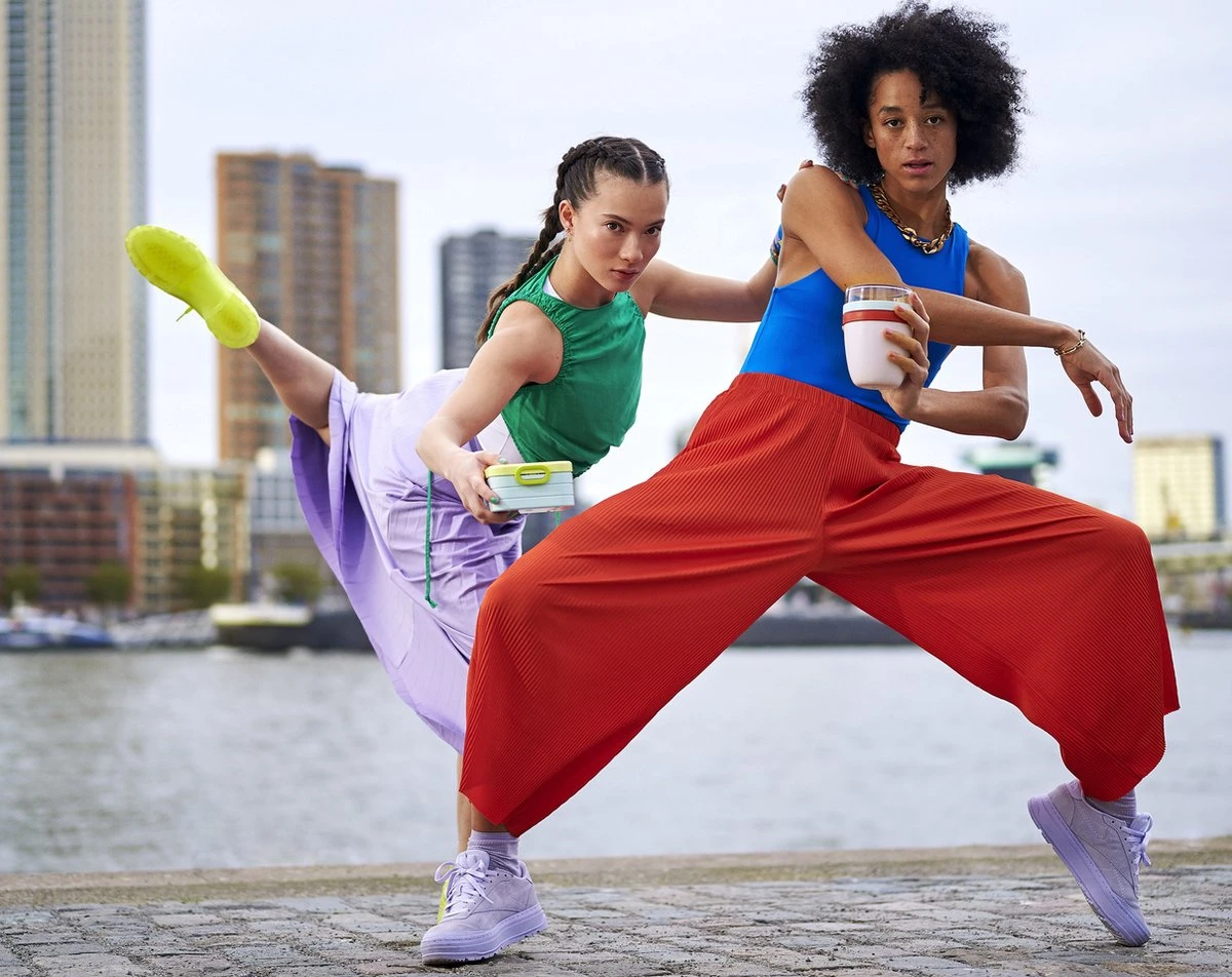 Mepal – Lunchbox Ellipse Duo – Lunchbox Voor Volwassenen En Saladebox To Go– Strawberry Vibe – Magnetronbestendig - Limited Edition 6 Mepal – Lunchbox Ellipse Duo – Lunchbox Voor Volwassenen En Saladebox To Go– Strawberry Vibe – Magnetronbestendig - Limited Edition - Afbeelding 4