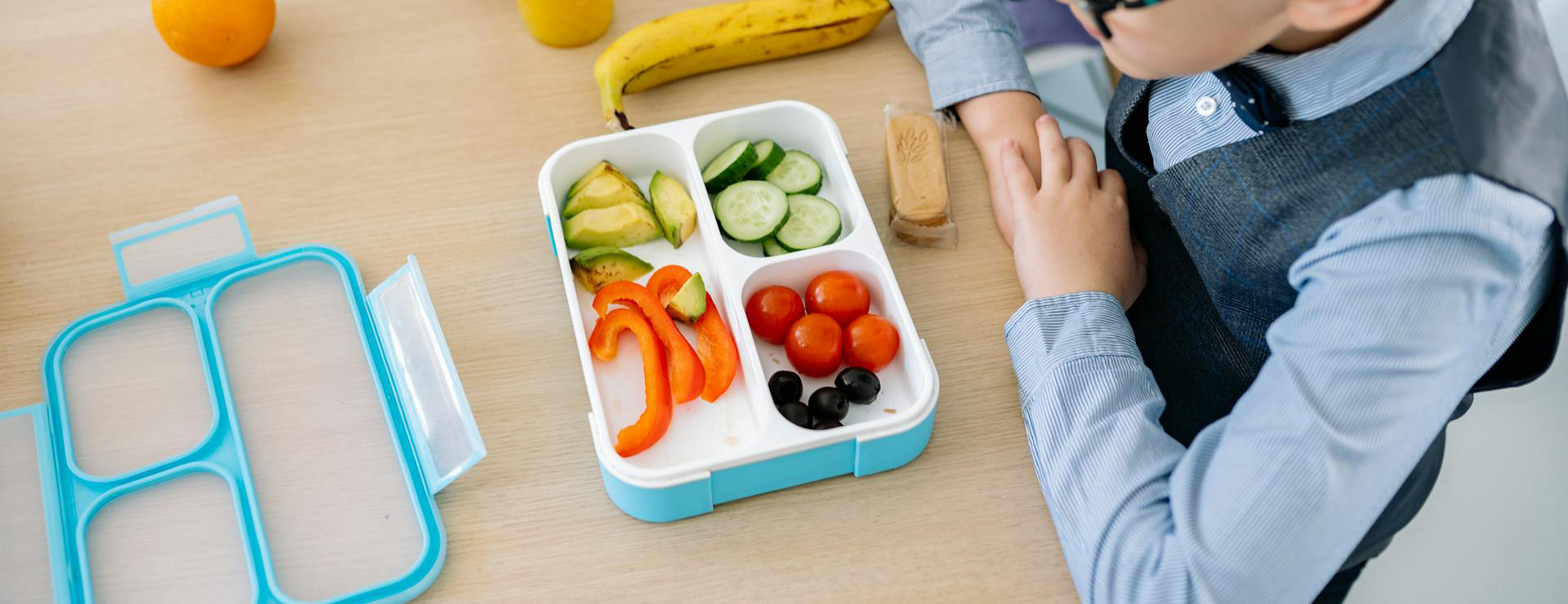 Voorkant -Mepal pexels yankrukov 8617547